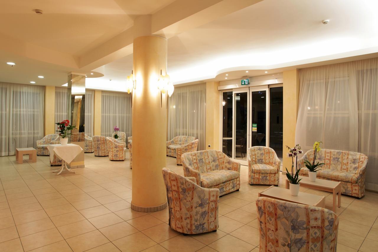 Hotel Santa Maria Червия Экстерьер фото